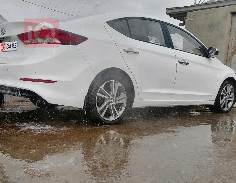 هيونداي النترا
